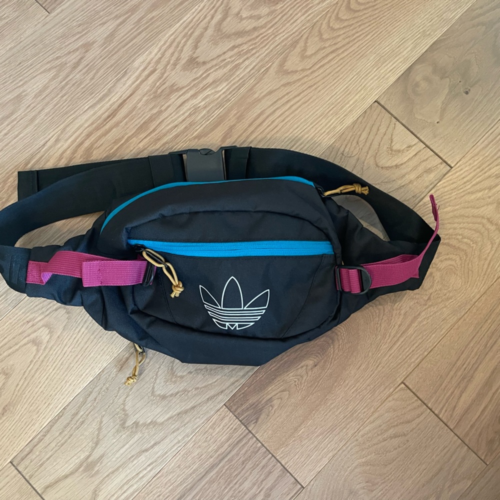 New without tag adidas cross body/belt bag